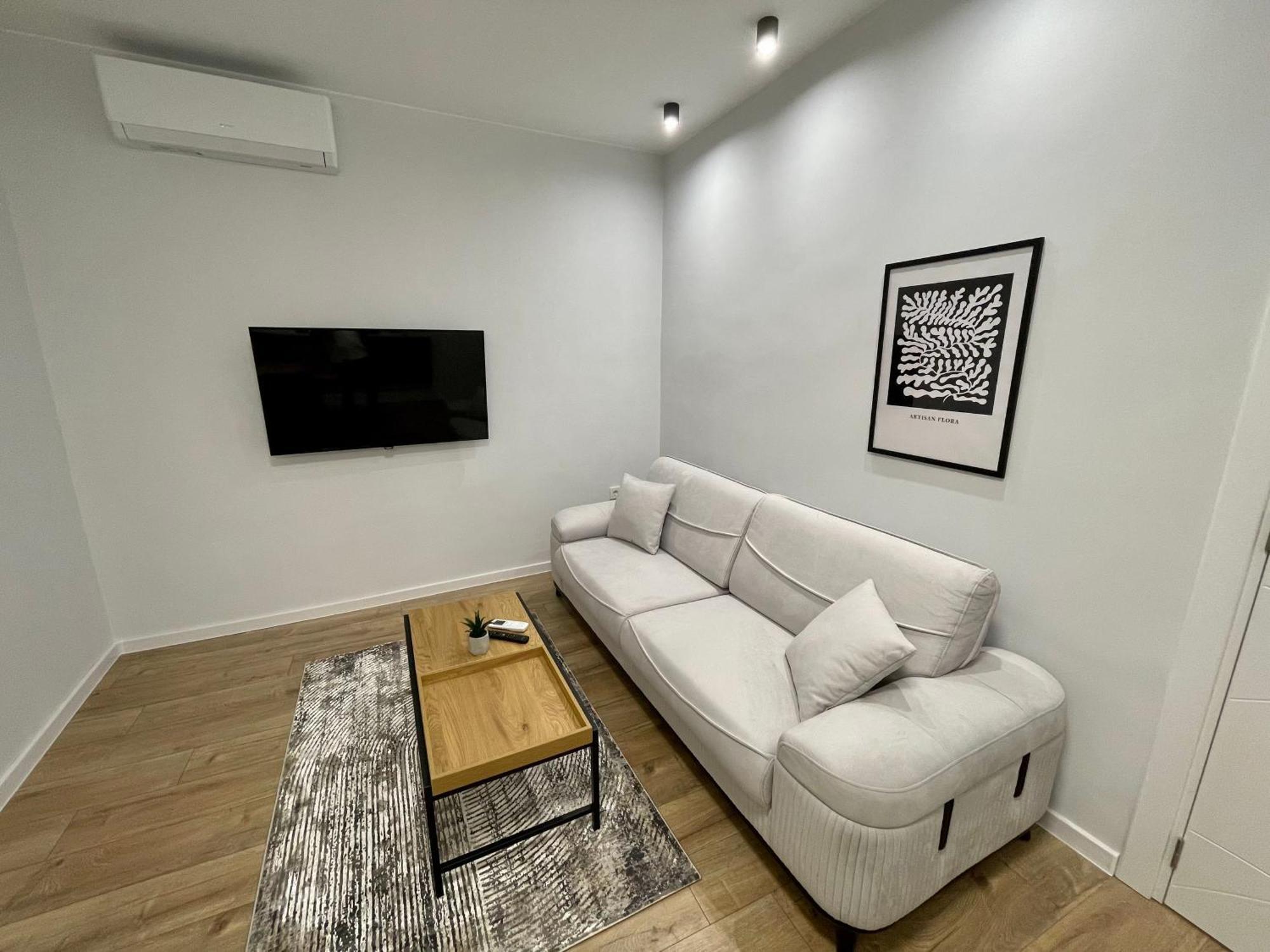 Vanquish Central Apartment Varna Exteriér fotografie
