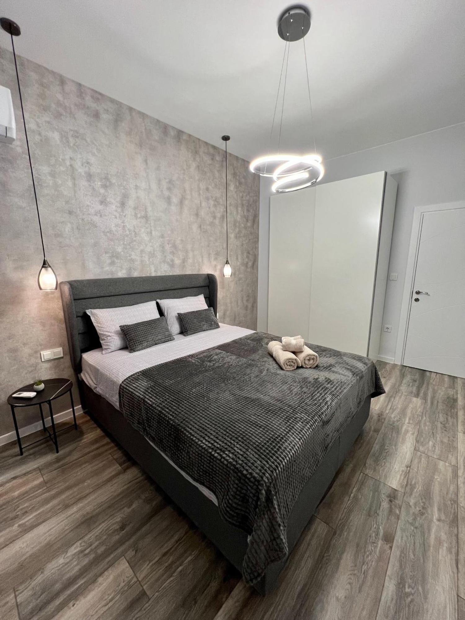 Vanquish Central Apartment Varna Exteriér fotografie